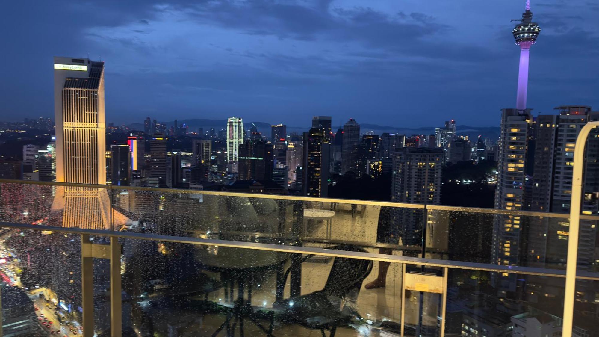 Apartment Balcony Cityscape Iii The Robertson 41f *