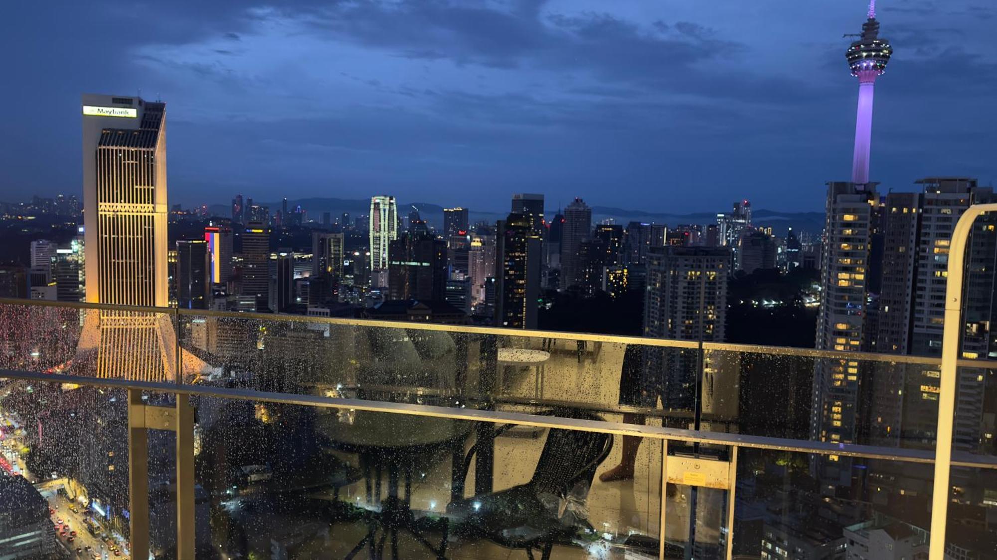 Balcony Cityscape Iii The Robertson 41f
